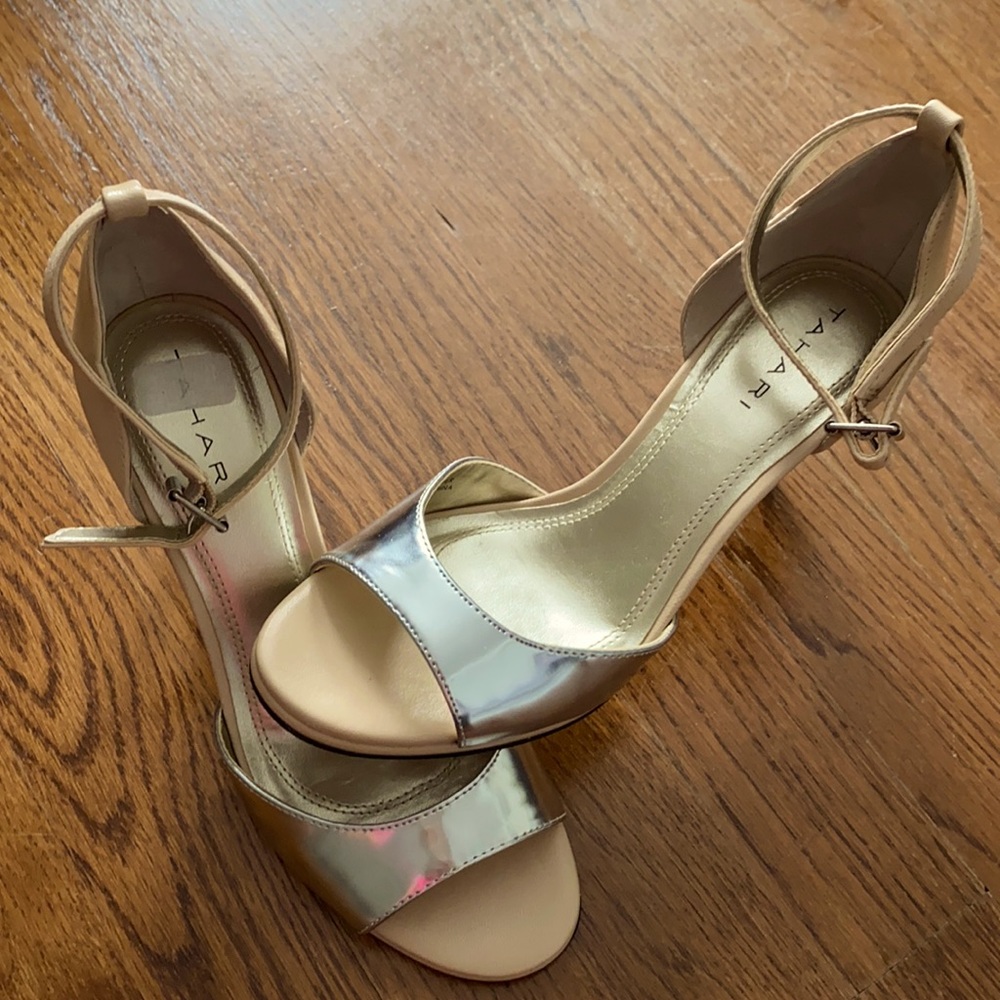 Tahari Shoes